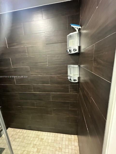 WESTVIEW CONDOMINIUM NO O - Residential