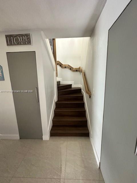 WESTVIEW CONDOMINIUM NO O - Residential