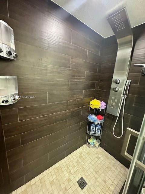 WESTVIEW CONDOMINIUM NO O - Residential