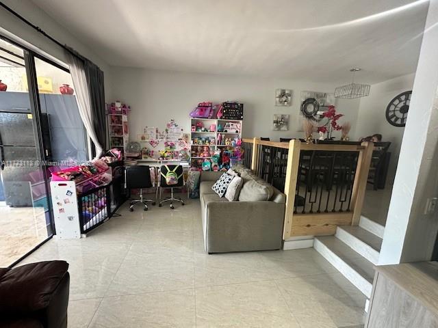 WESTVIEW CONDOMINIUM NO O - Residential