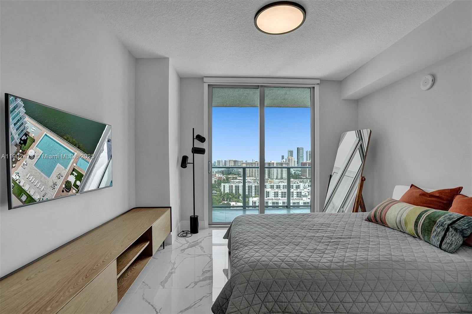 PARQUE TOWERS CONDO - Residential Lease