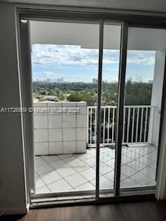 WILSHIRE CONDO - Residential