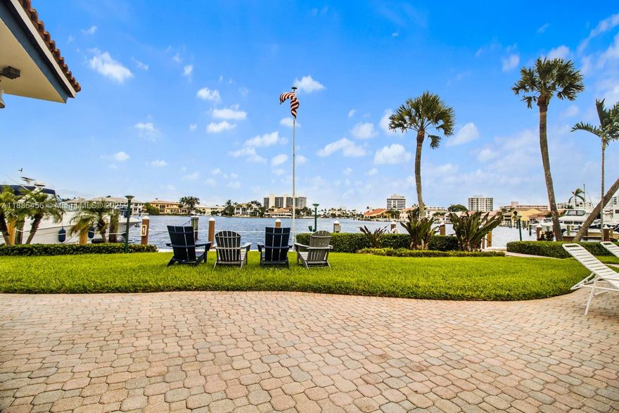 BRING YOUR BOAT, DOCK SPACE ON INTRACOASTAL, NO FIXED BRIDGES, $3 A FT UP TO 50 FT. RENOVATED 2BR 2BA TOP FLOOR CONDO IN TROPIC HARBOR. IN EAST DELRAY. THIS UNIT HAS NOT BEEN LIVED IN  SINCE RENOVATED, STILL NEW NEW NEW. CUSTOM EXTENDED KITCHEN WITH TOP OF THE LINE APPLIANCES AND MARBLE TOPS, VYNIL FLOORS THROUGHOUT, BOTH BATHS ALL NEW PLUMBING AND FLOOR TO CEILING TILE AND MARBLE, EXTENDED MASTER BR WITH BUILT IN WALK IN CLOSET AND SITTING AREA WITH CLOSET, IMPACT GLASS IN LENAI, RECESSED LIGHTING, NEW WATER HEATER, FULLY EQUIPT GYM, NEW CLUBHOUSE, 2 POOLS. MINUTES TO SHOPPING AND BEACHES, 30 MINS TO AIRPORTS. THIS 55+ COMMUNITY IS METICULOUSLY MAINTAINED. COME SEE THIS UNIT.....YOU WILL NOT BE DISAPPOINTED.