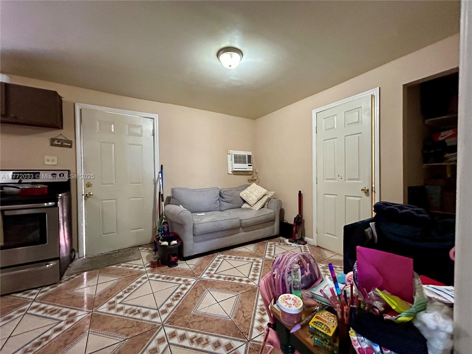 MAGNOLIA SUB - Residential Income