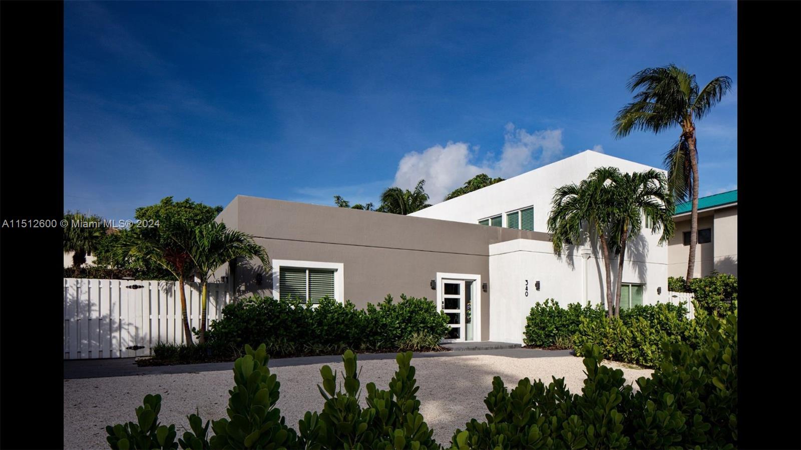 Property for Sale at 340 Ridgewood Rd Rd, Key Biscayne, Miami-Dade County, Florida - Bedrooms: 4 
Bathrooms: 4  - $3,835,000