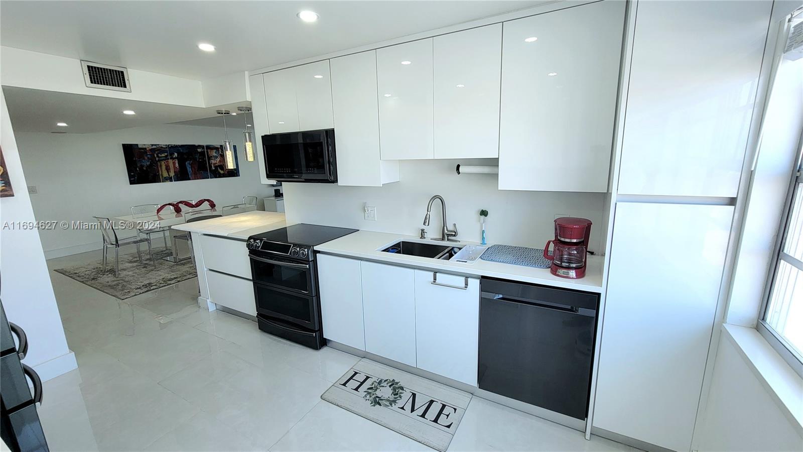 ADMIRALS PORT CONDO WEST - Residential
