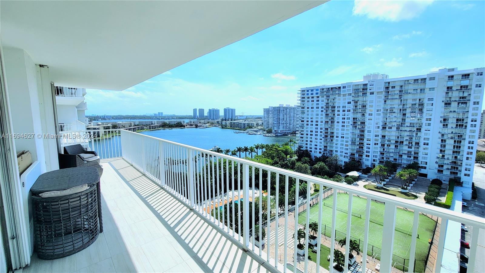 ADMIRALS PORT CONDO WEST - Residential