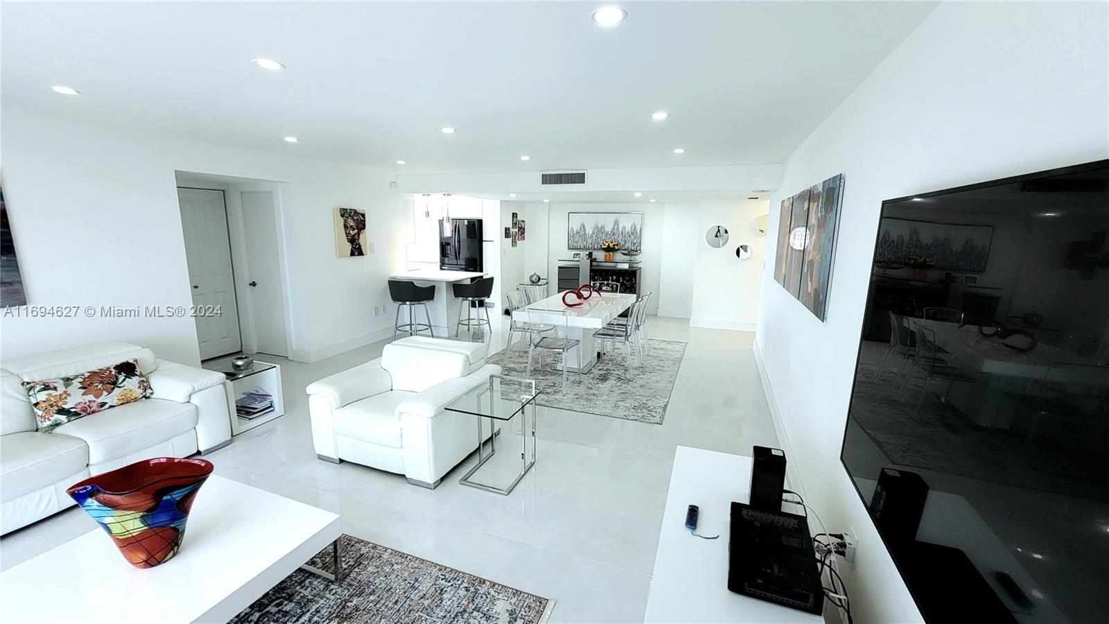 ADMIRALS PORT CONDO WEST - Residential