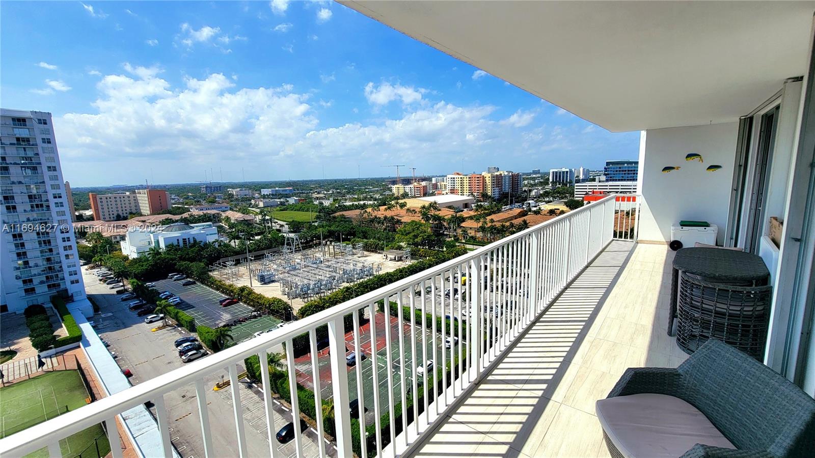 ADMIRALS PORT CONDO WEST - Residential