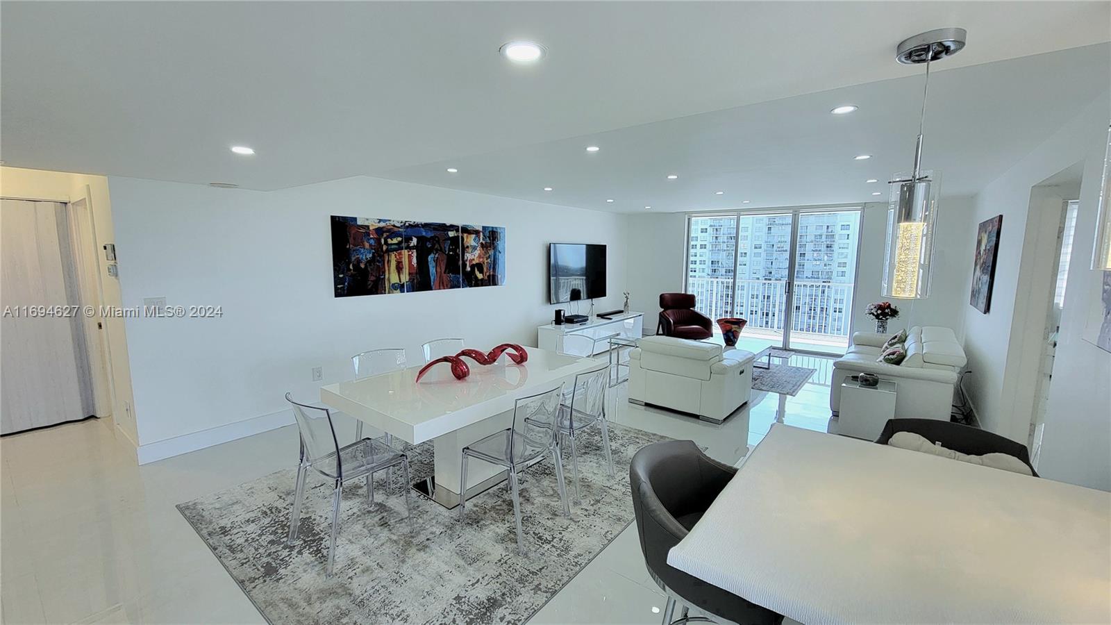 ADMIRALS PORT CONDO WEST - Residential