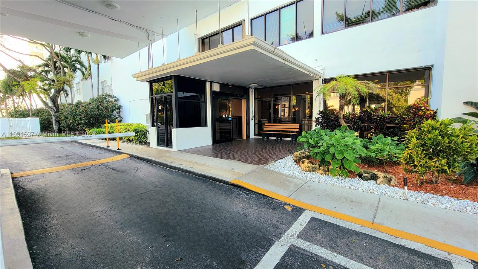 ADMIRALS PORT CONDO WEST - Residential