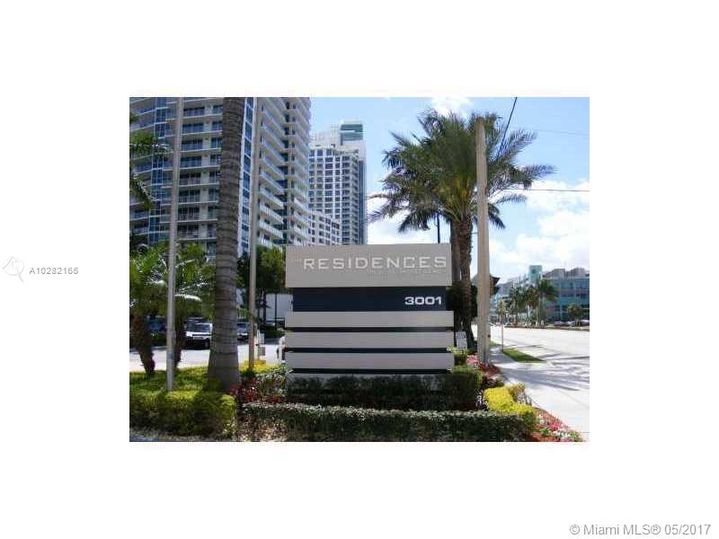 RESIDENCES ON HOLLYWOOD B - Residential Lease