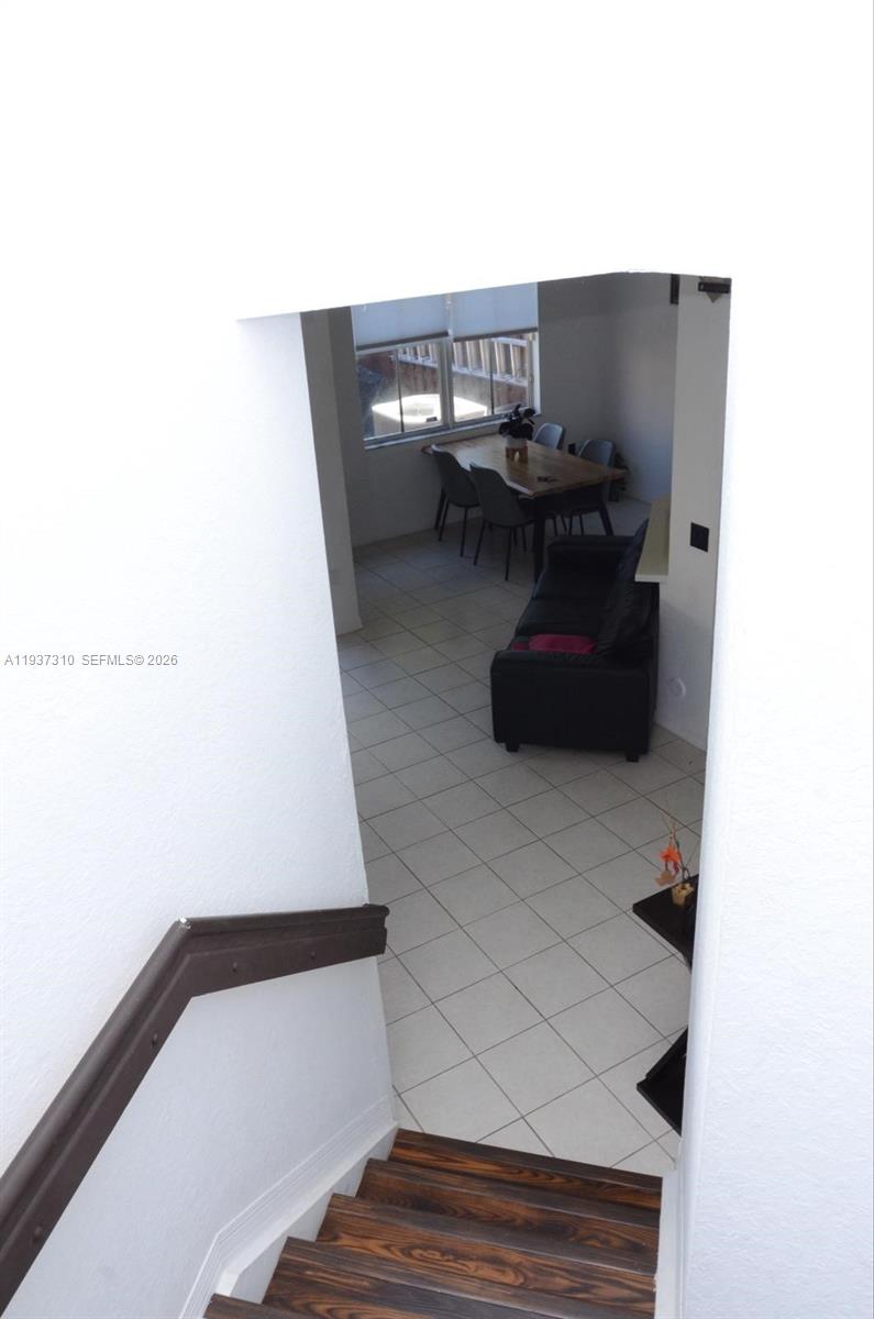 KENDALL BREEZE SOUTH - Residential