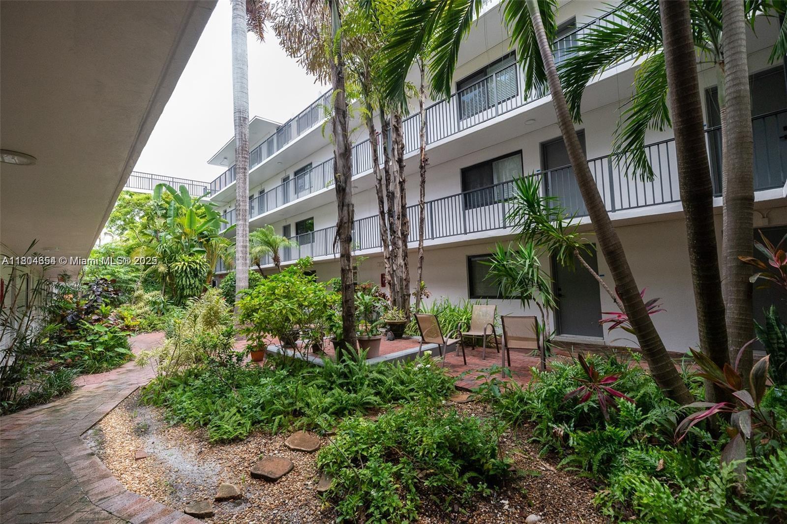 3240 Mary St S209