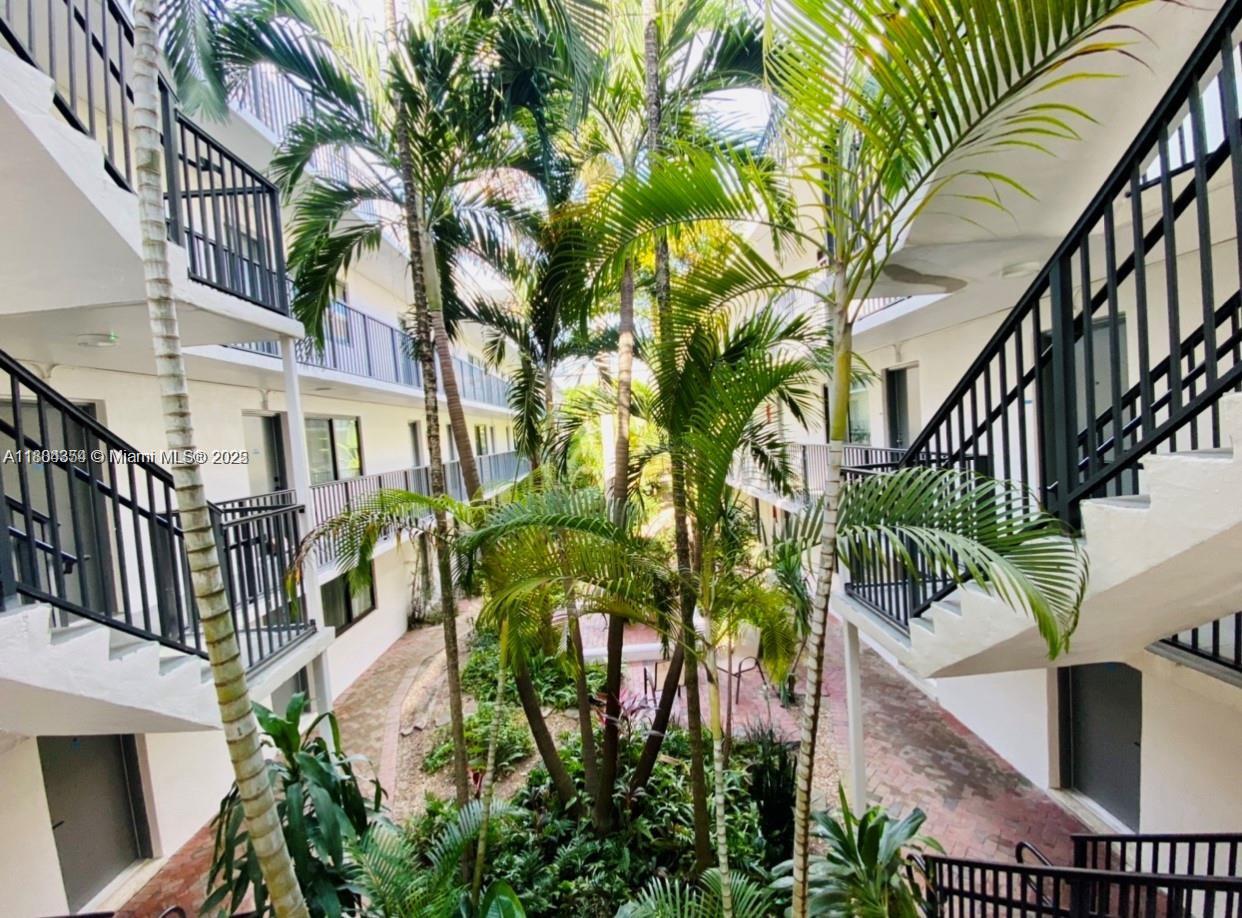 3240 Mary St S209
