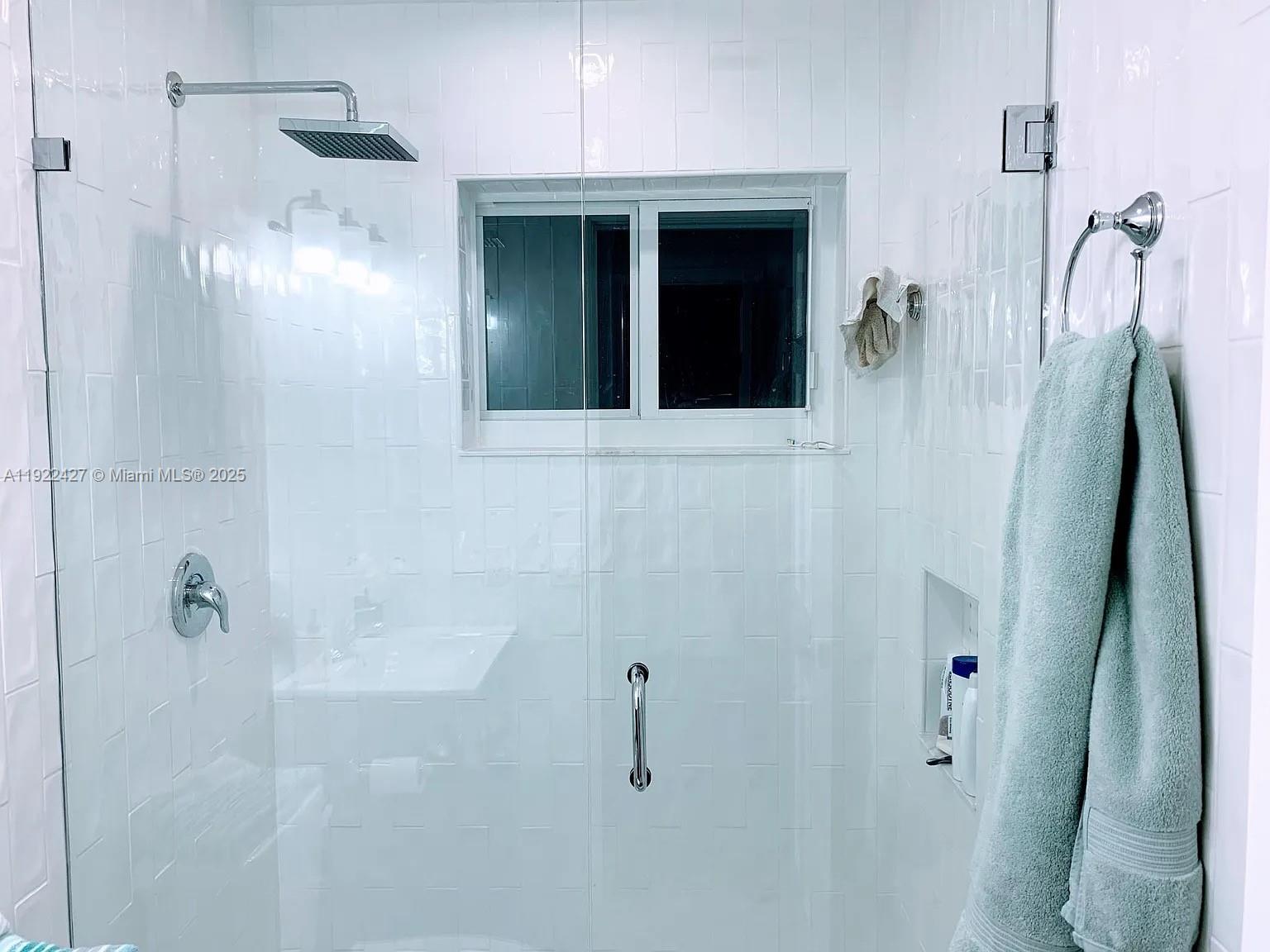 HIBISCUS HOUSE CONDO - Residential Lease