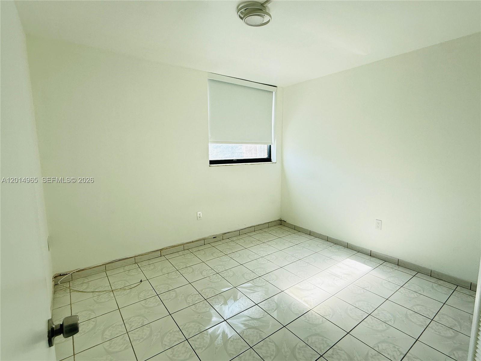 VERSIALLES GARDENS II CON - Residential Lease