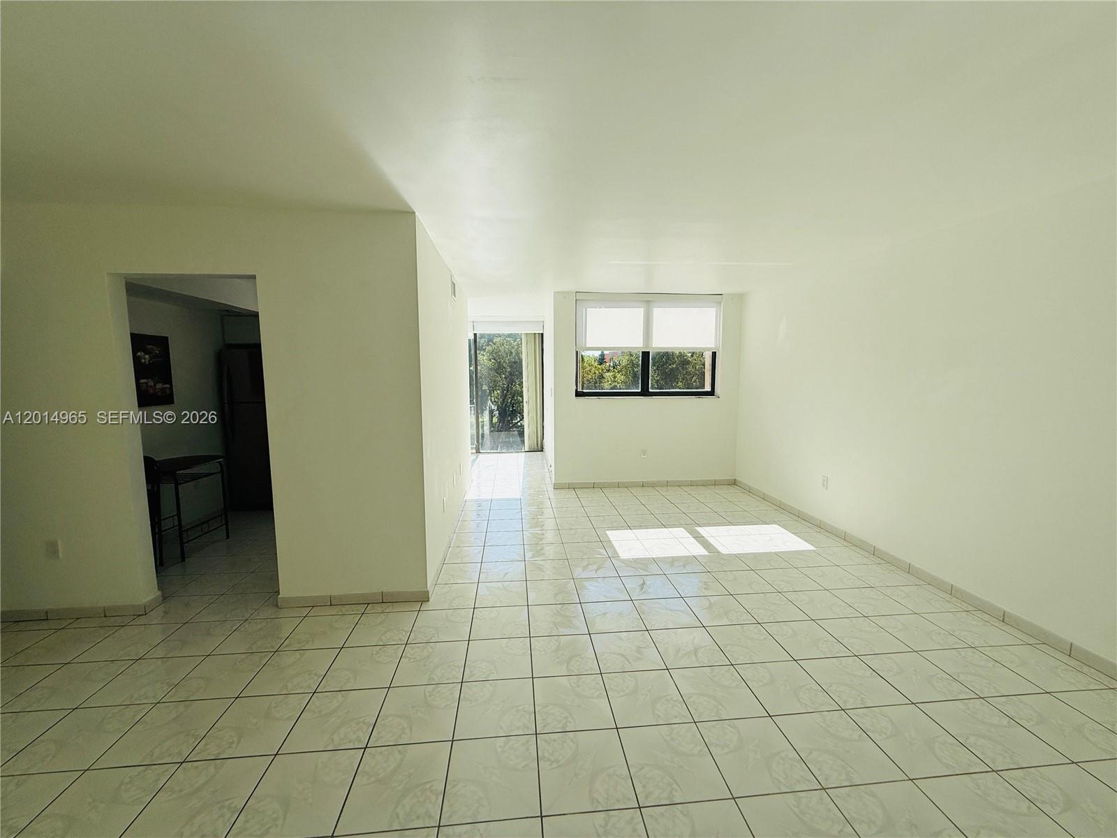 VERSIALLES GARDENS II CON - Residential Lease
