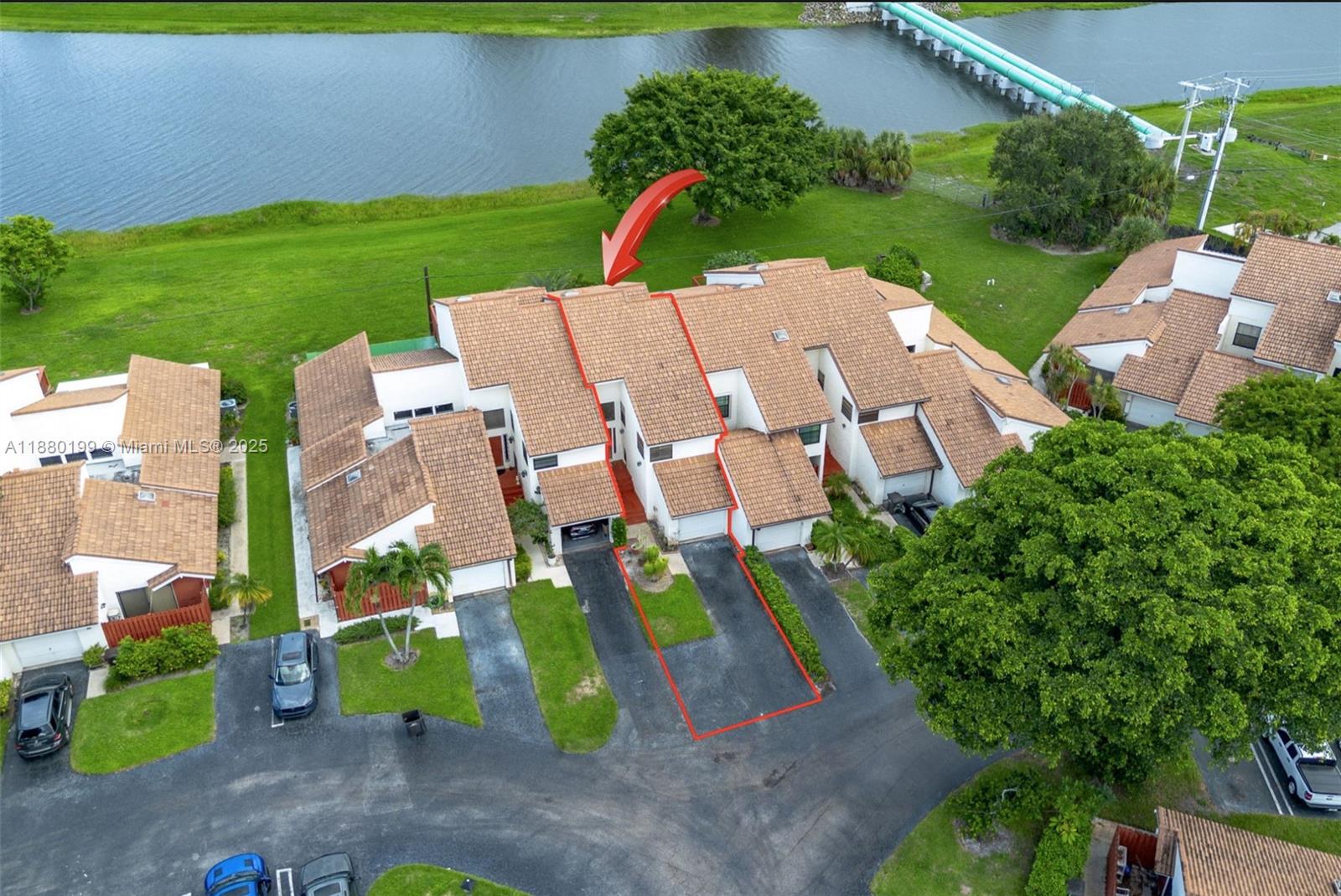 VISTA DEL LAGO CONDO - Residential