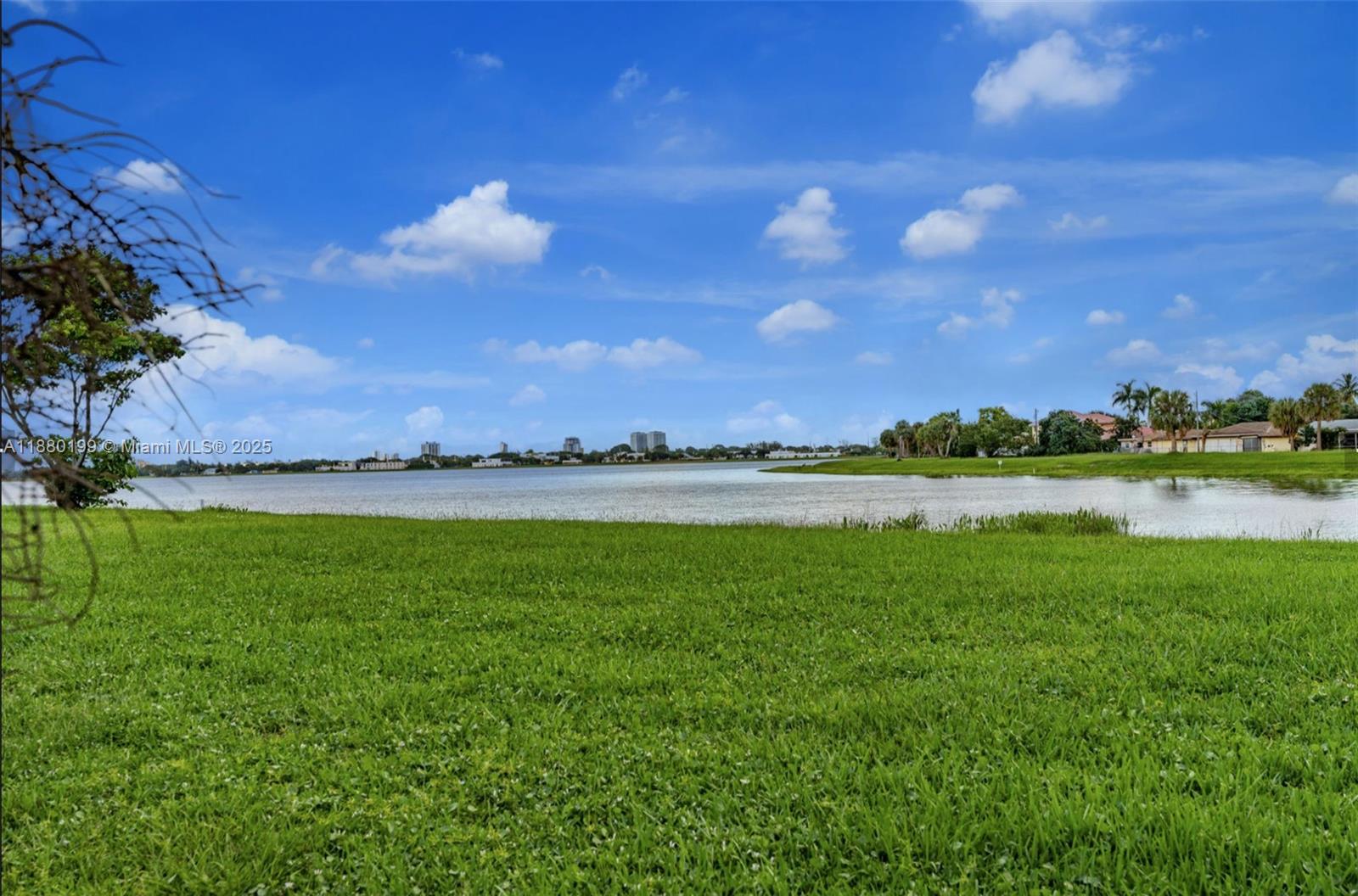 VISTA DEL LAGO CONDO - Residential