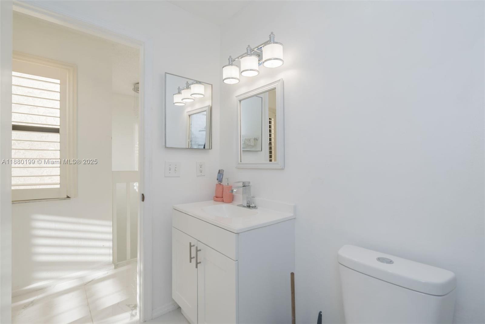 VISTA DEL LAGO CONDO - Residential