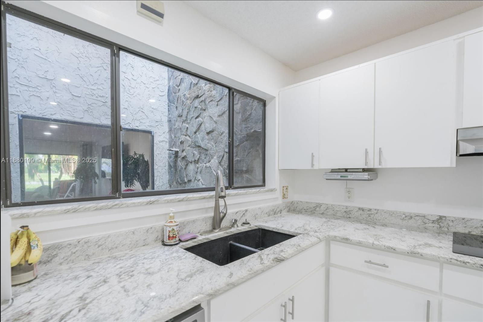 VISTA DEL LAGO CONDO - Residential