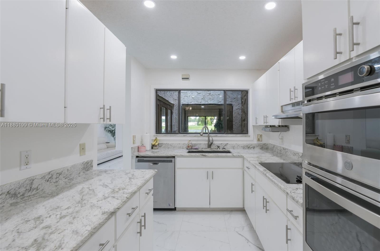 VISTA DEL LAGO CONDO - Residential