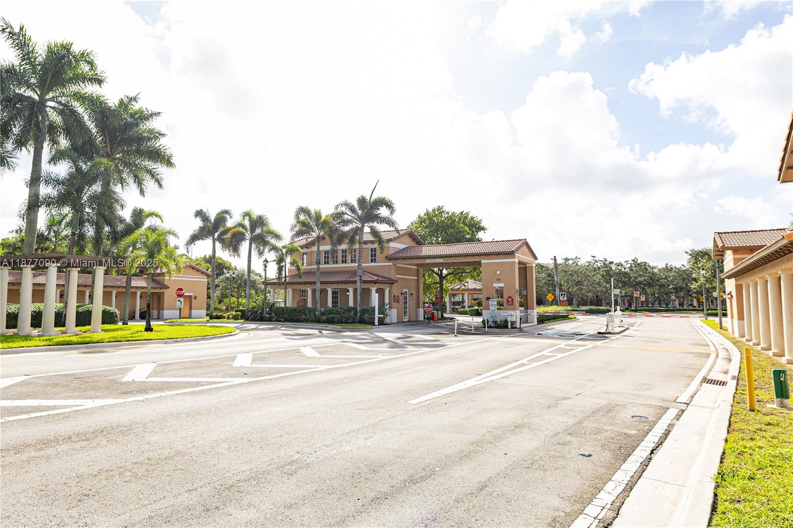 COBBLESTONE CONDO - Residential Lease