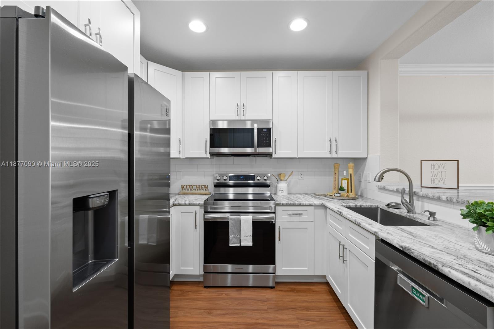 COBBLESTONE CONDO - Residential Lease