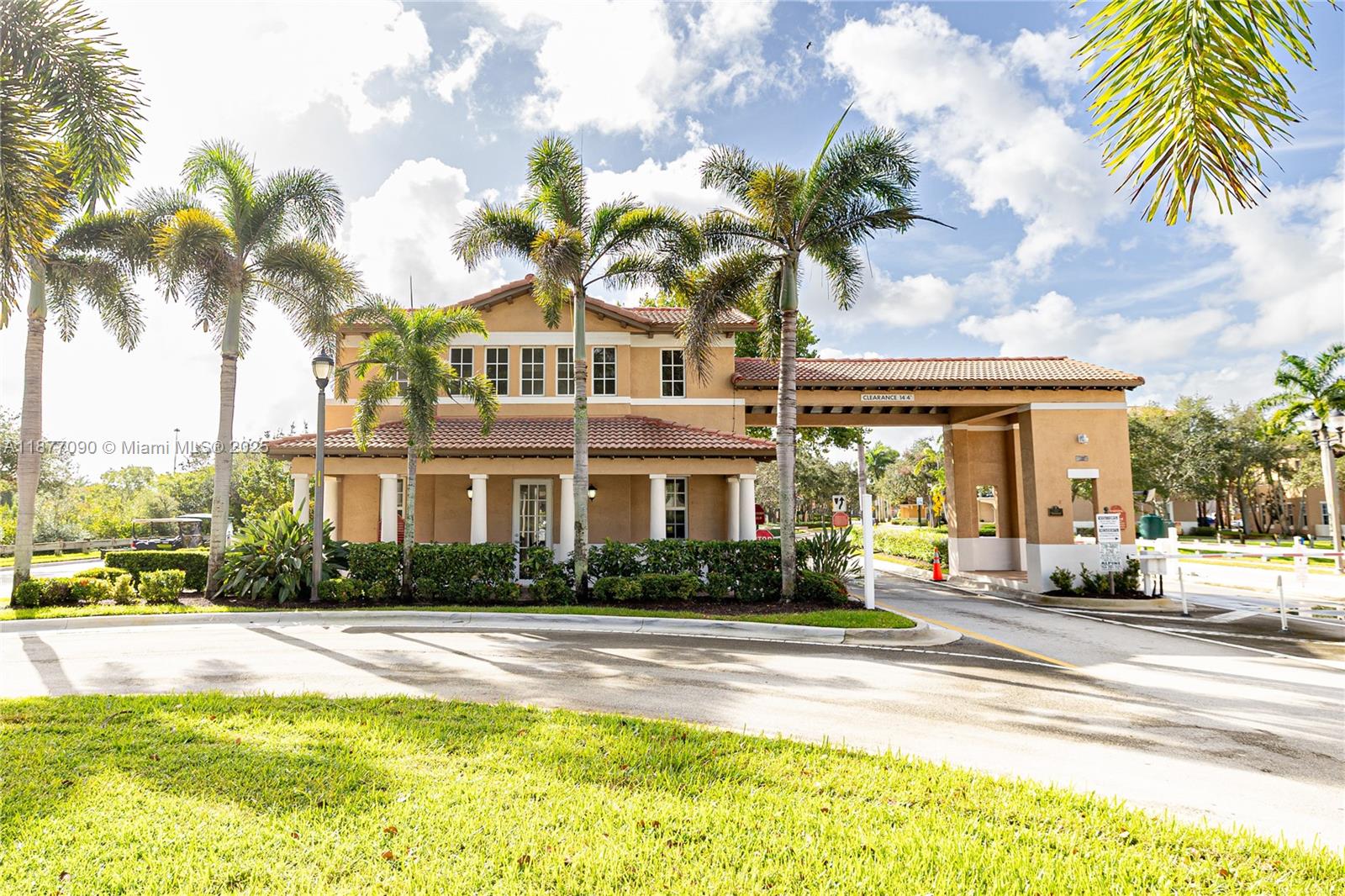 COBBLESTONE CONDO - Residential Lease