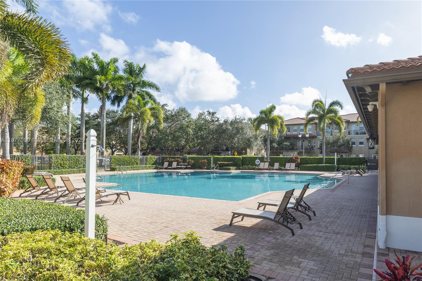 COBBLESTONE CONDO - Residential Lease