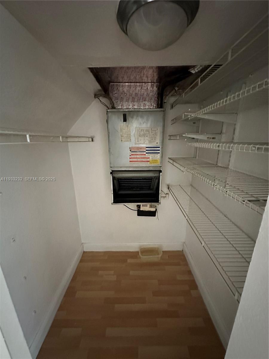 VIRGINIA POINTE CONDO - Residential Lease