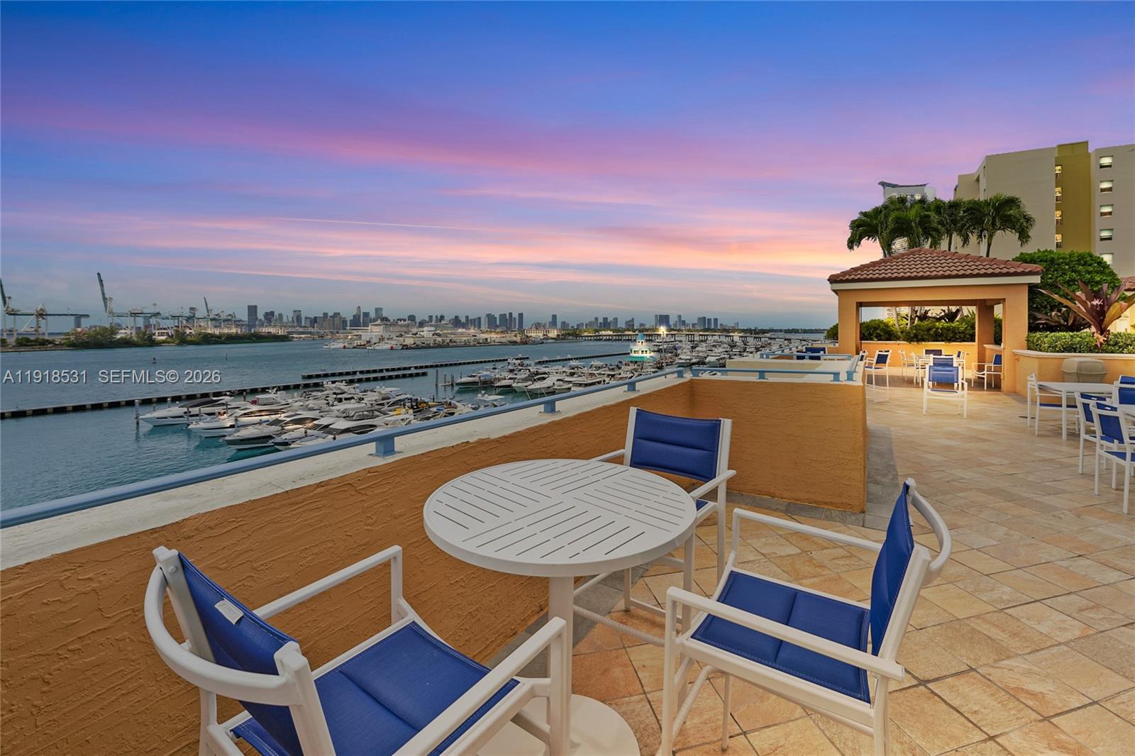 YACHT CLUB AT PORTOFINO - Residential