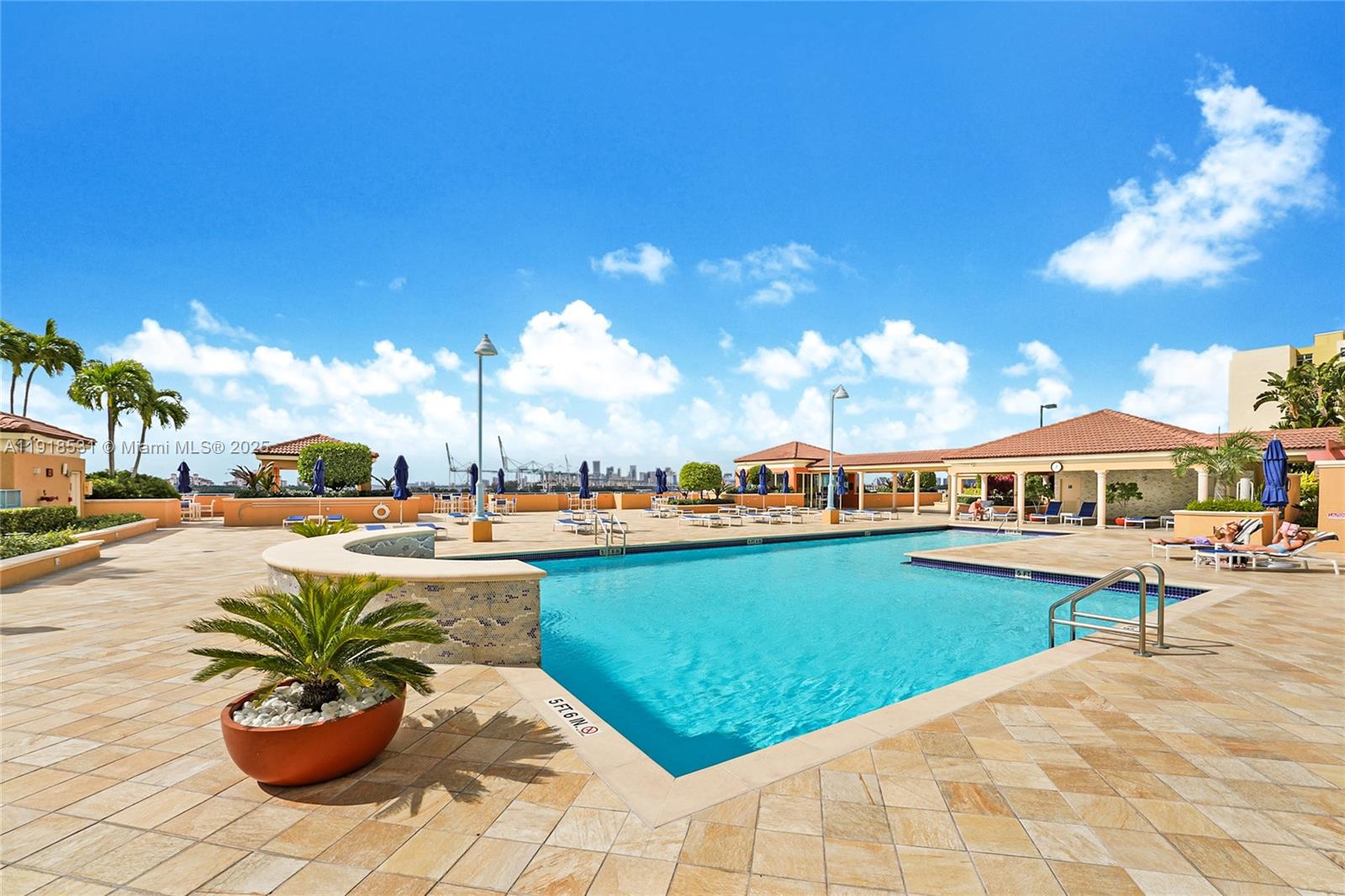 YACHT CLUB AT PORTOFINO - Residential