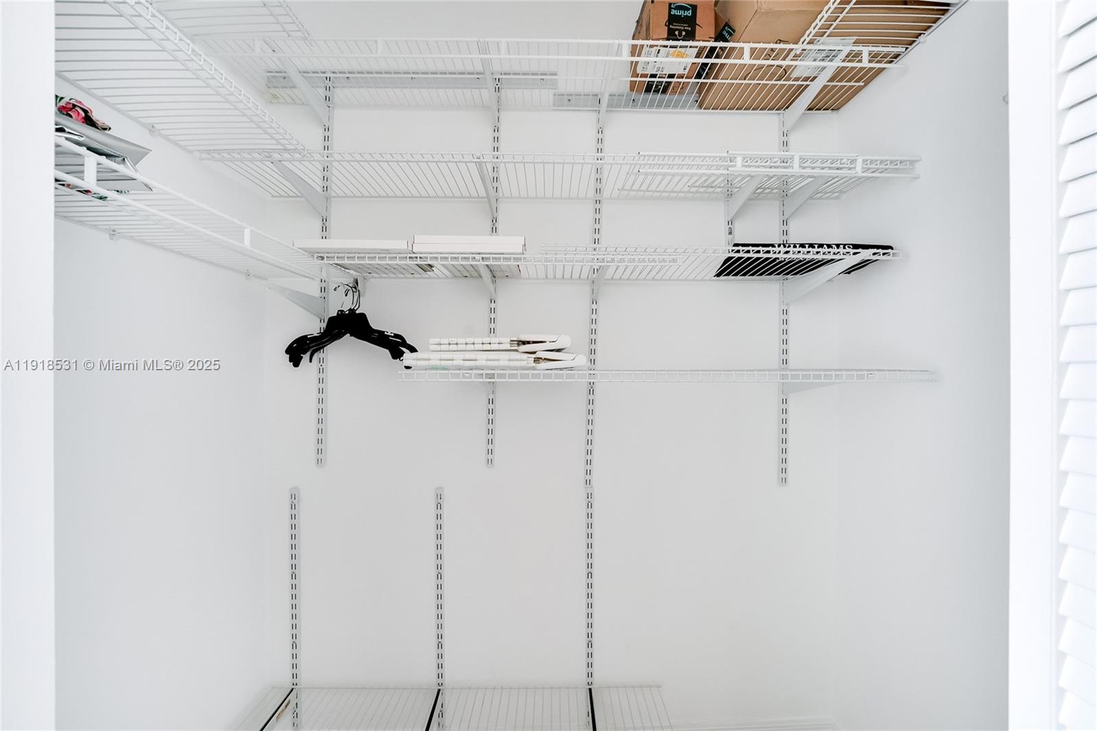 YACHT CLUB AT PORTOFINO - Residential