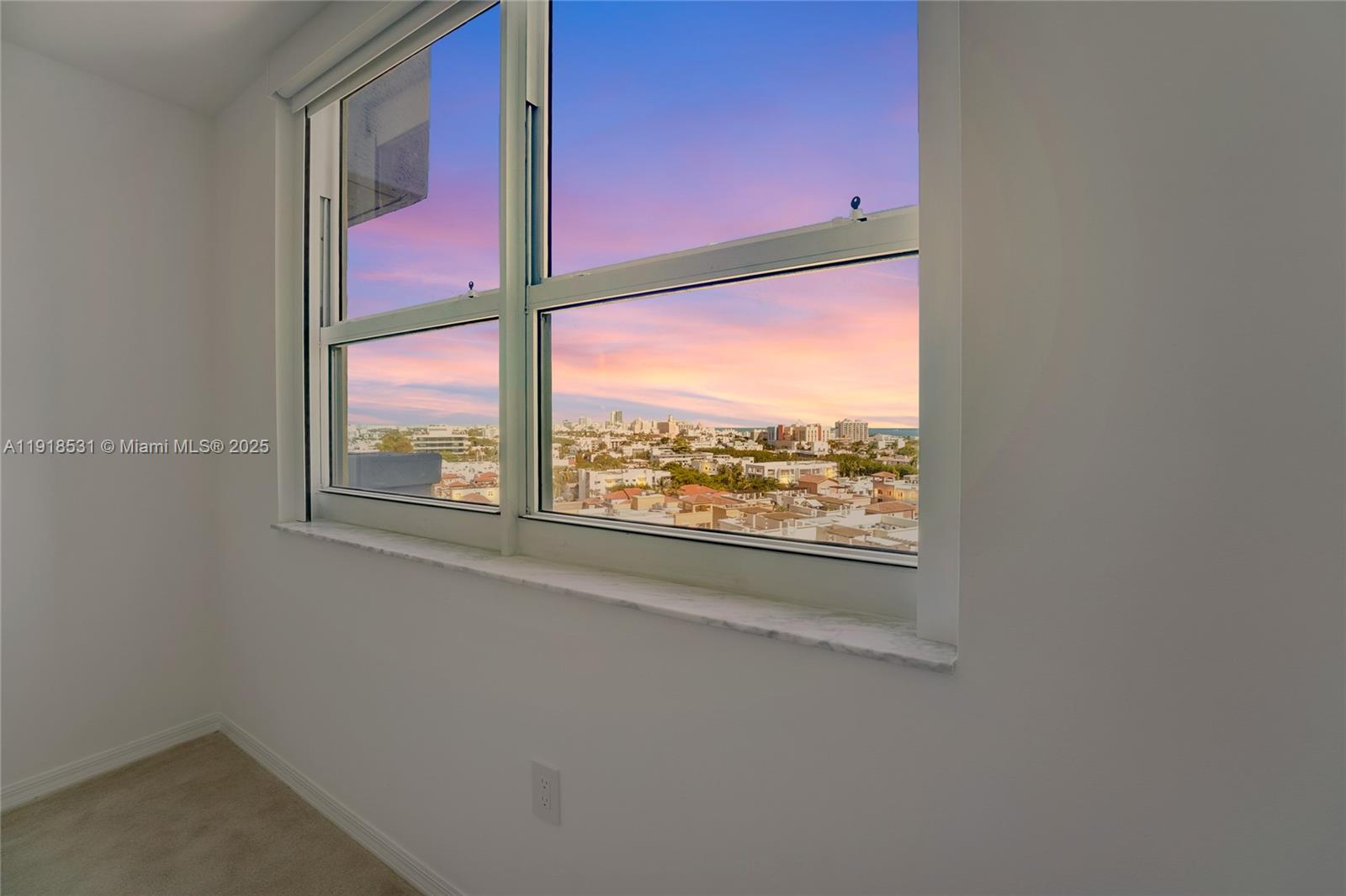 YACHT CLUB AT PORTOFINO - Residential