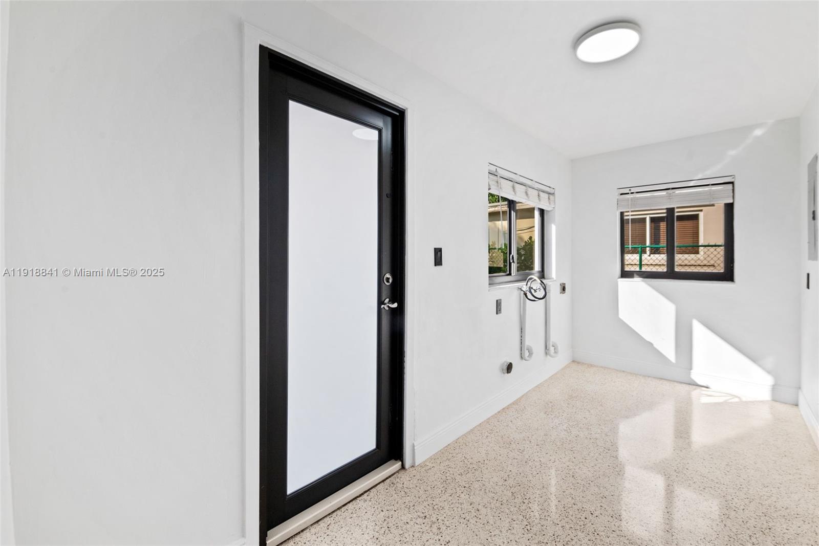 ROEBLINGS THE - Residential