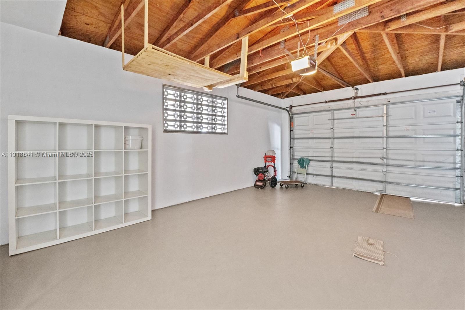 ROEBLINGS THE - Residential