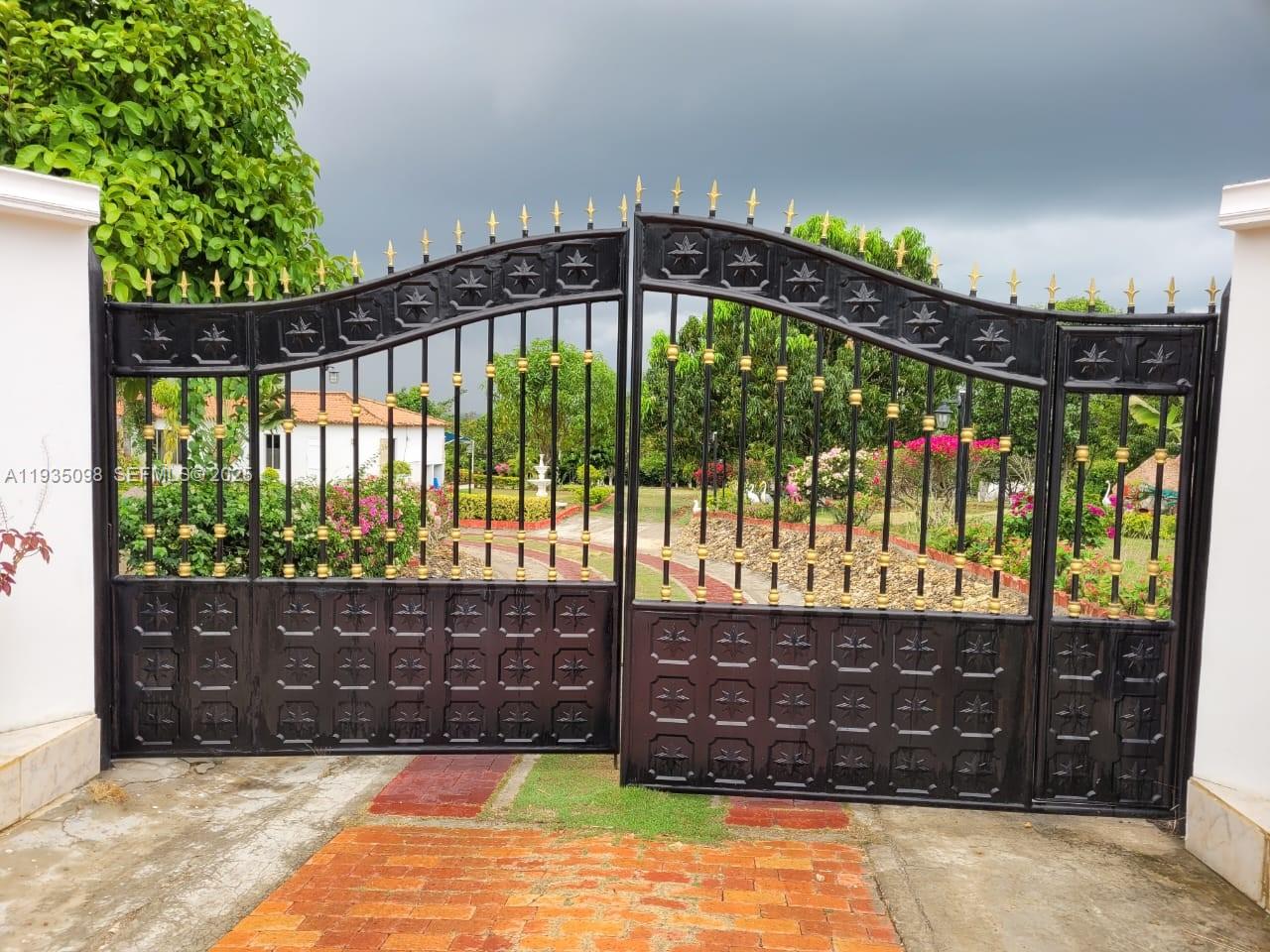 SECTOR AGUAS VIVAS TRONCAL DE OCCIDENTE KM 13 – HACIENDA CONDOMINIO