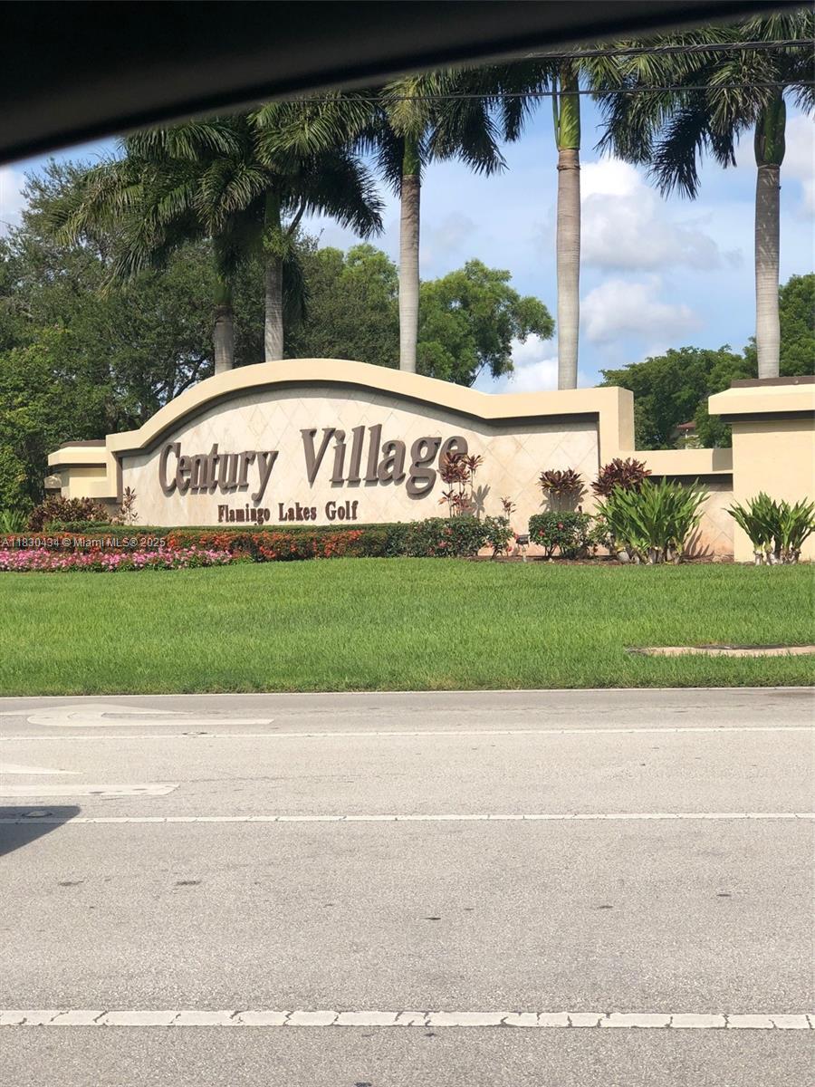 2 BEDS 2 BATHS APARTMENT IN CENTURY VILLAGE, CENTRALLY LOCATED IN PEMBROKE PINES, MINUTES FROM MAJOR HIGHWAY; SHOPPING PLAZAS; RESTAURANTS; PARKS; HOSPITAL; BANKS; SUPERMARKETS; ETC...CALL TODAY.....ALSO FOR SALE!!!!