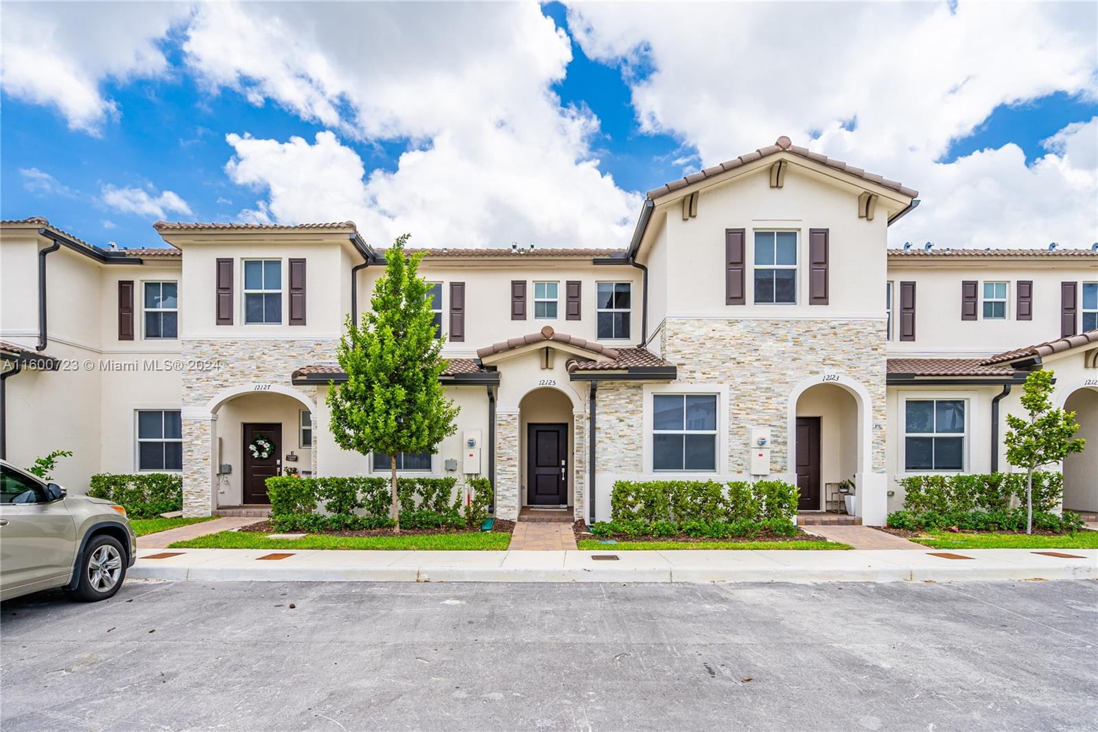 Rental Property at 12125 Nw 23rd Ct 12125, Miami, Broward County, Florida - Bedrooms: 3 
Bathrooms: 3  - $3,800 MO.