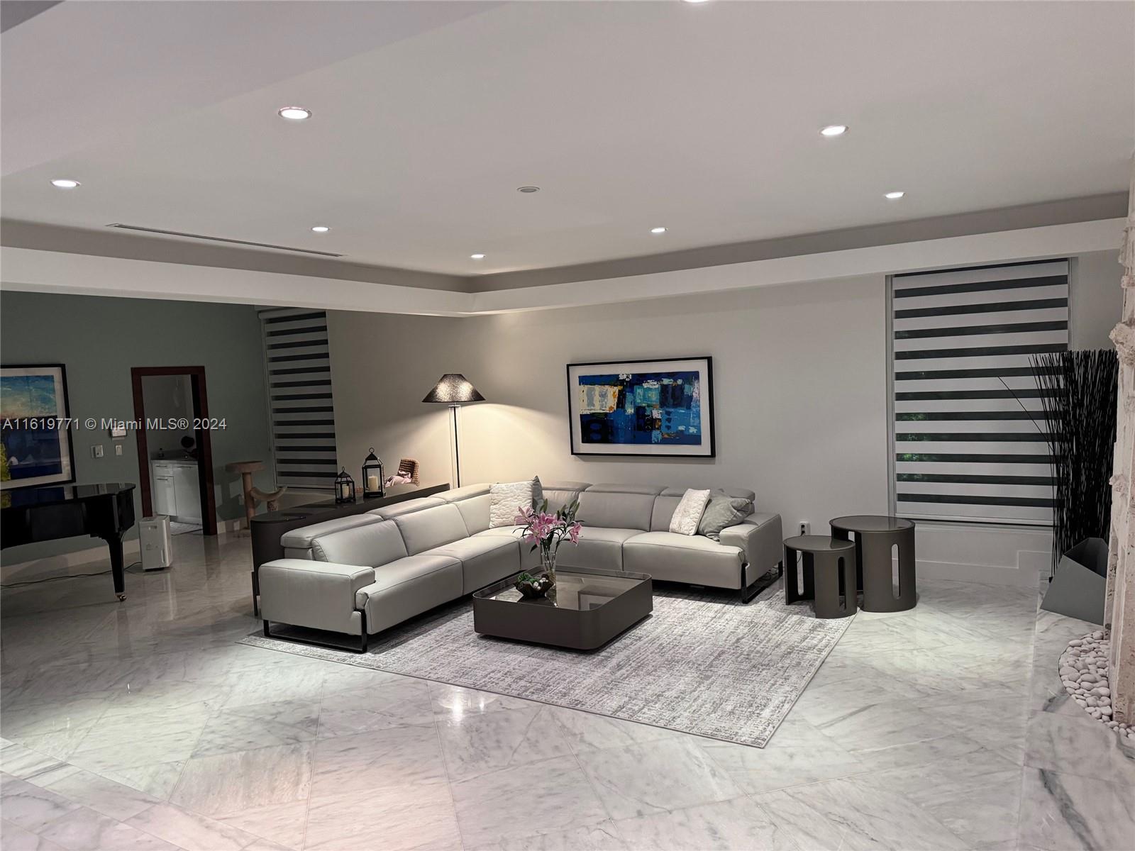 BAY HARBOR ISLAND - Residential