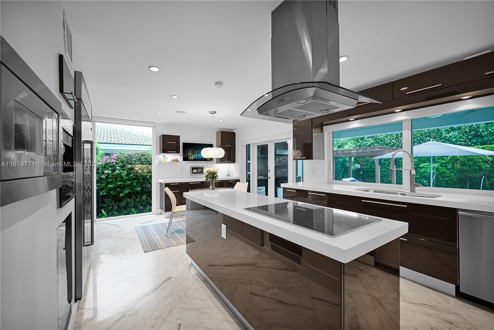 BAY HARBOR ISLAND - Residential