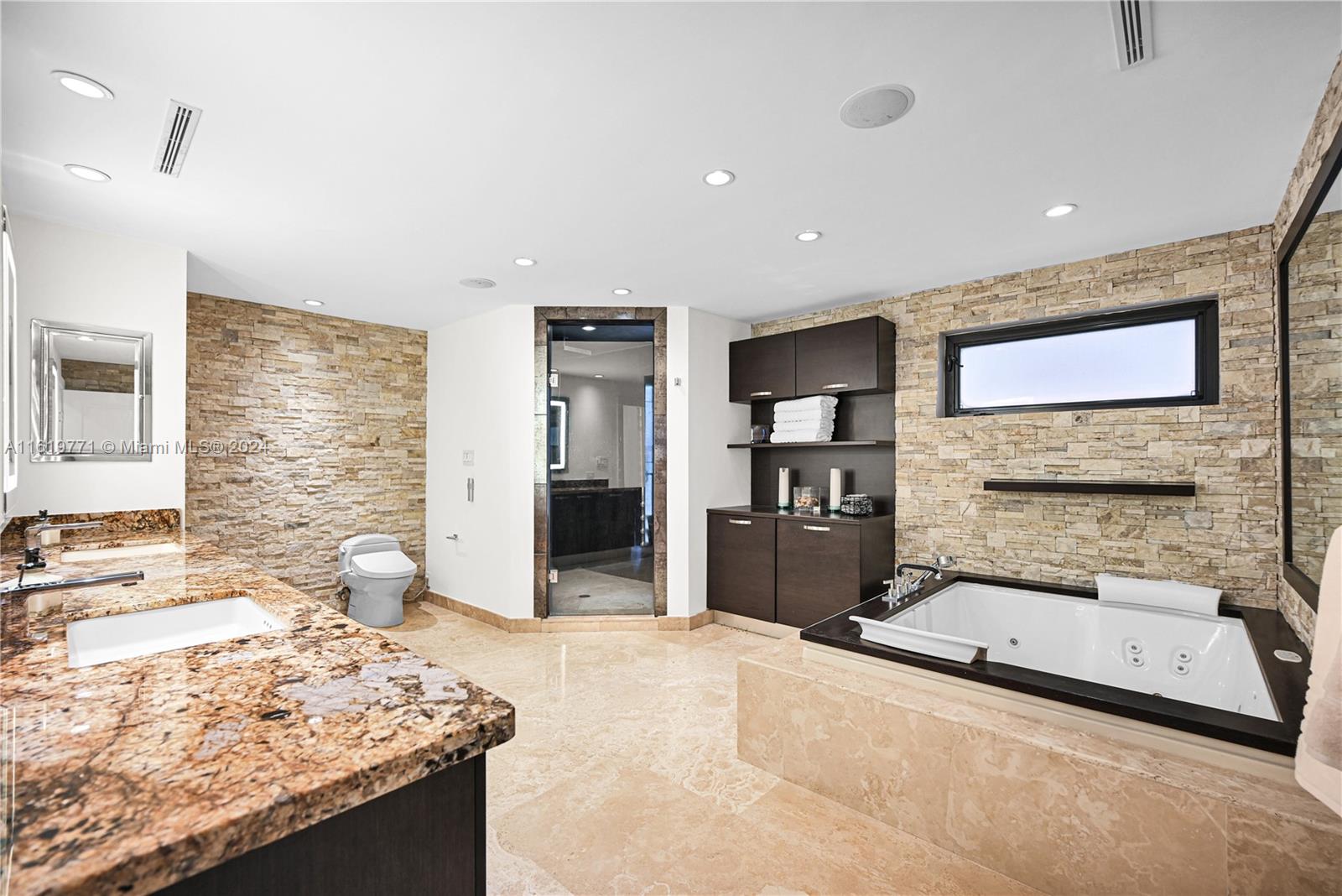 BAY HARBOR ISLAND - Residential