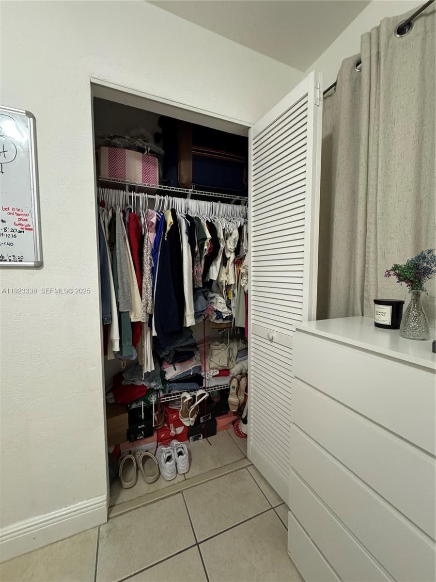 WESTWOOD PARK SEC 1 - Residential Lease