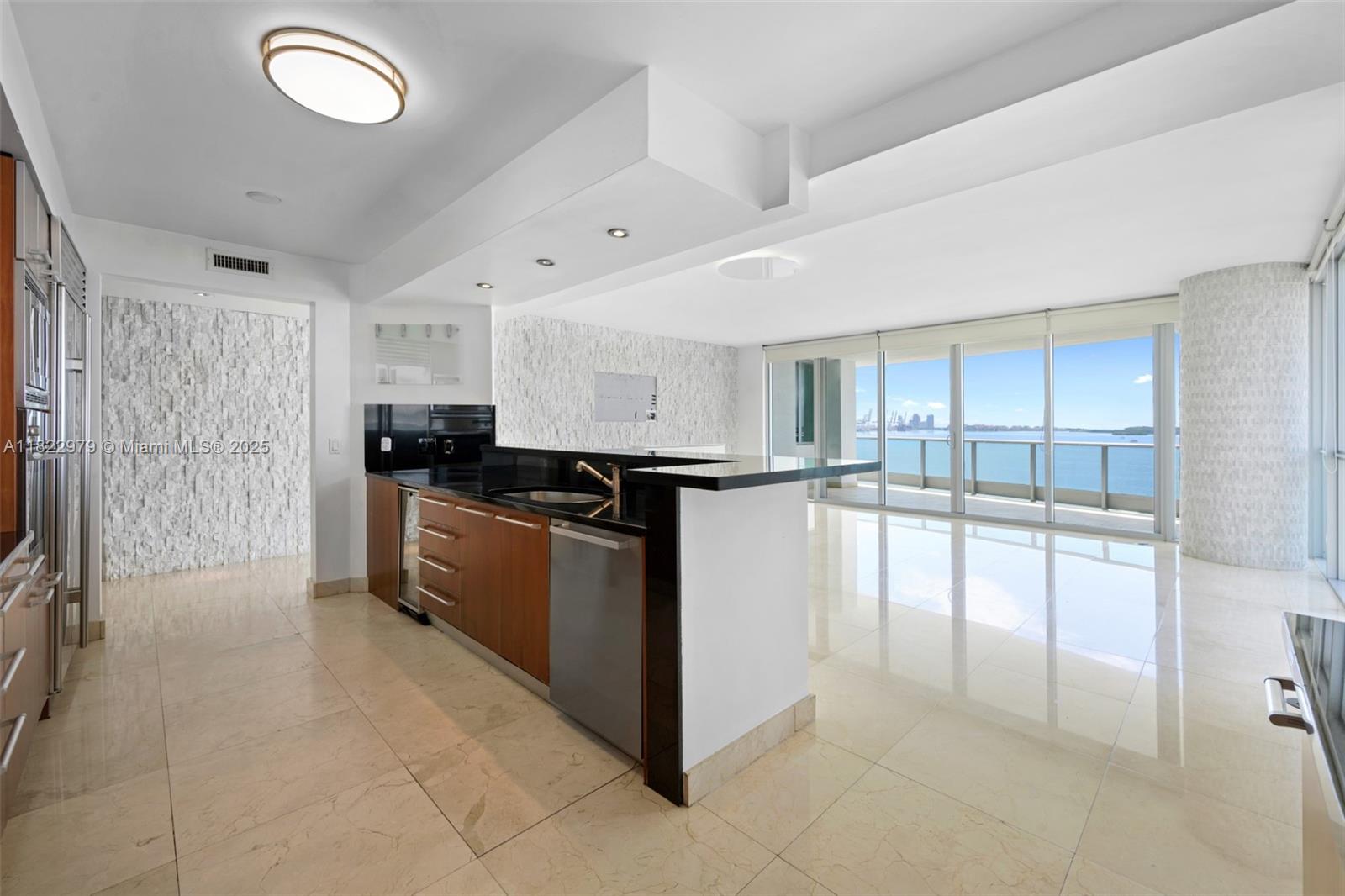 1331 Brickell Bay Dr 911