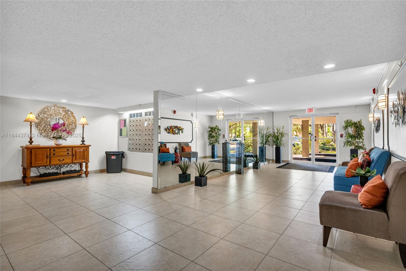 PLANTATION PLACE CONDO - Residential Lease