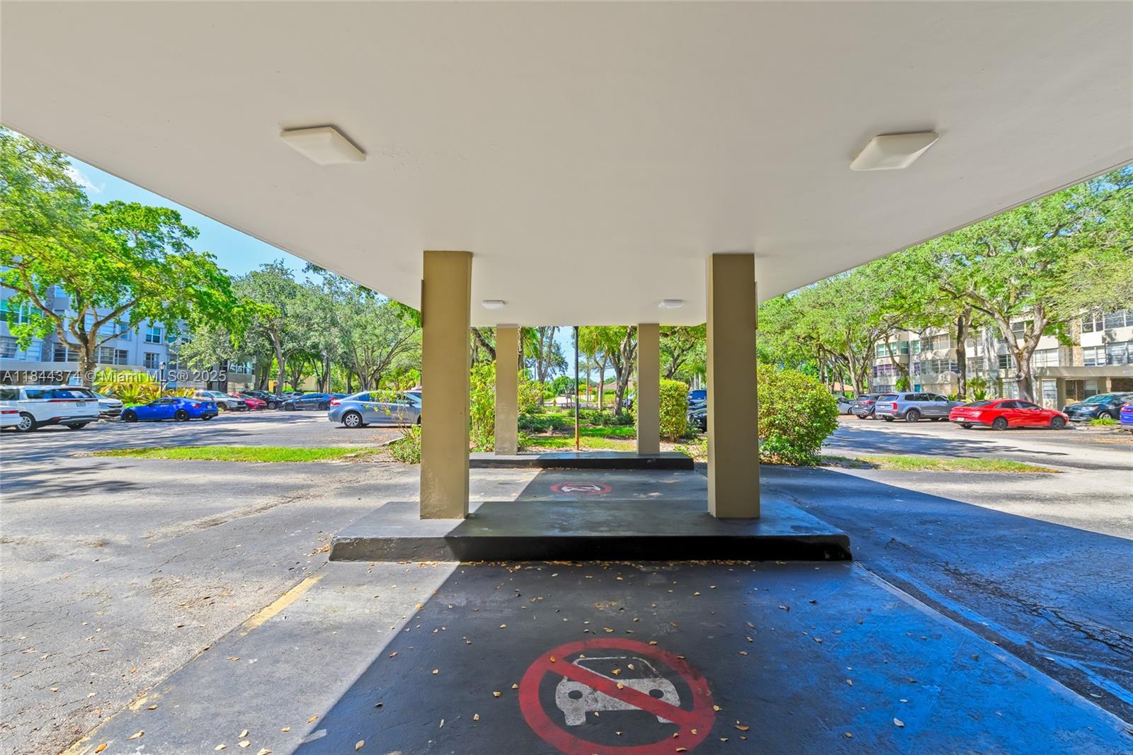 PLANTATION PLACE CONDO - Residential Lease