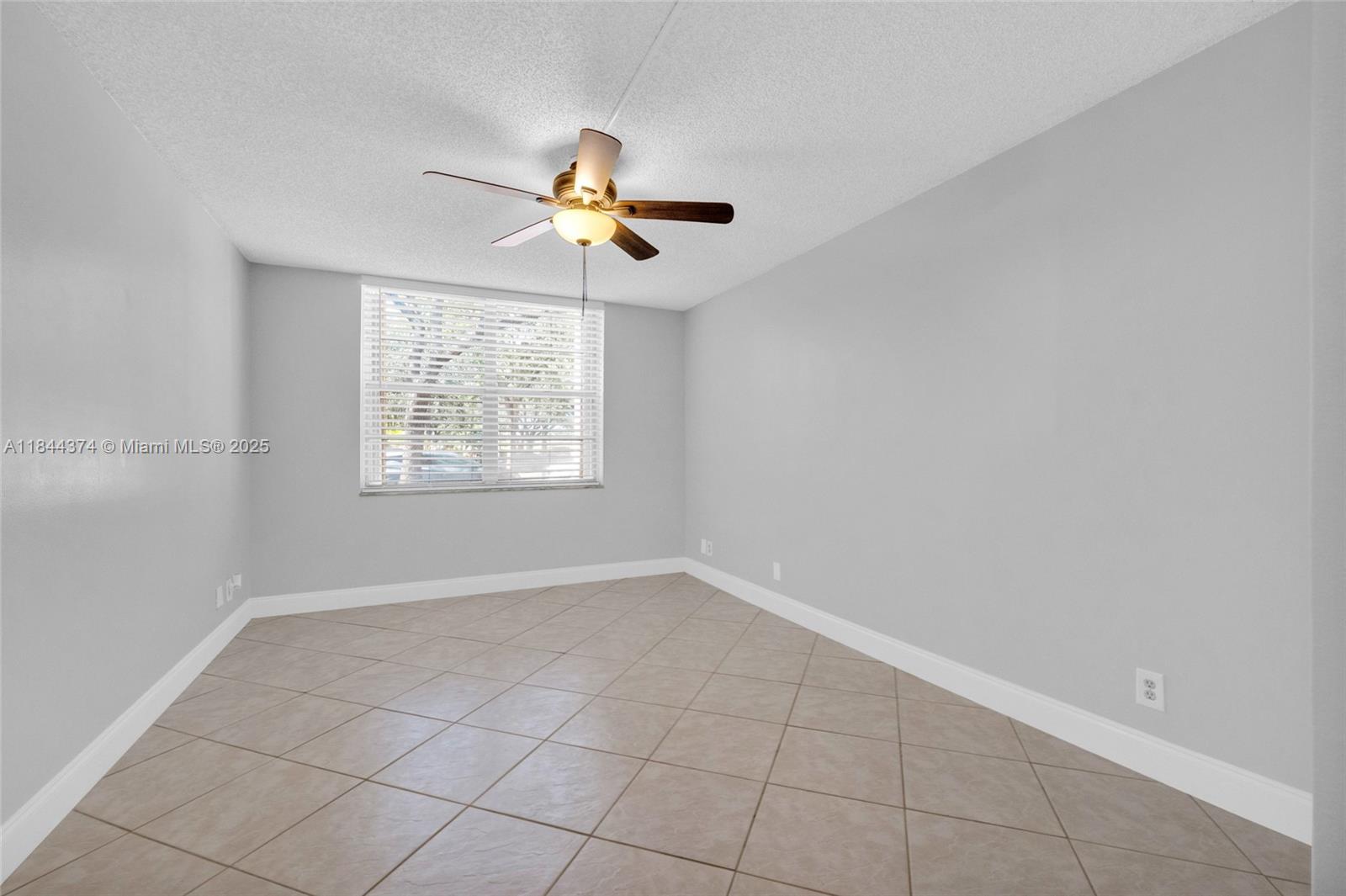 PLANTATION PLACE CONDO - Residential Lease