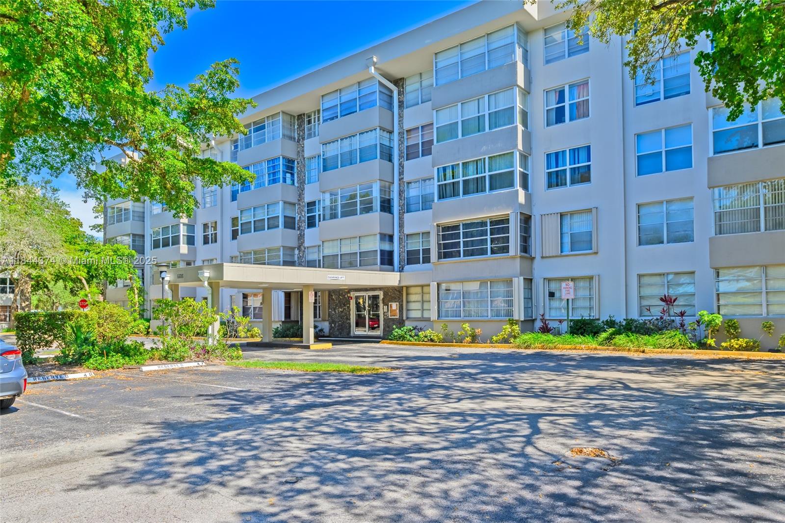 PLANTATION PLACE CONDO - Residential Lease
